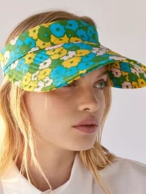 LIKE-NEW Baggu Soft Visor in Flowerbed Print with Velcro Closure